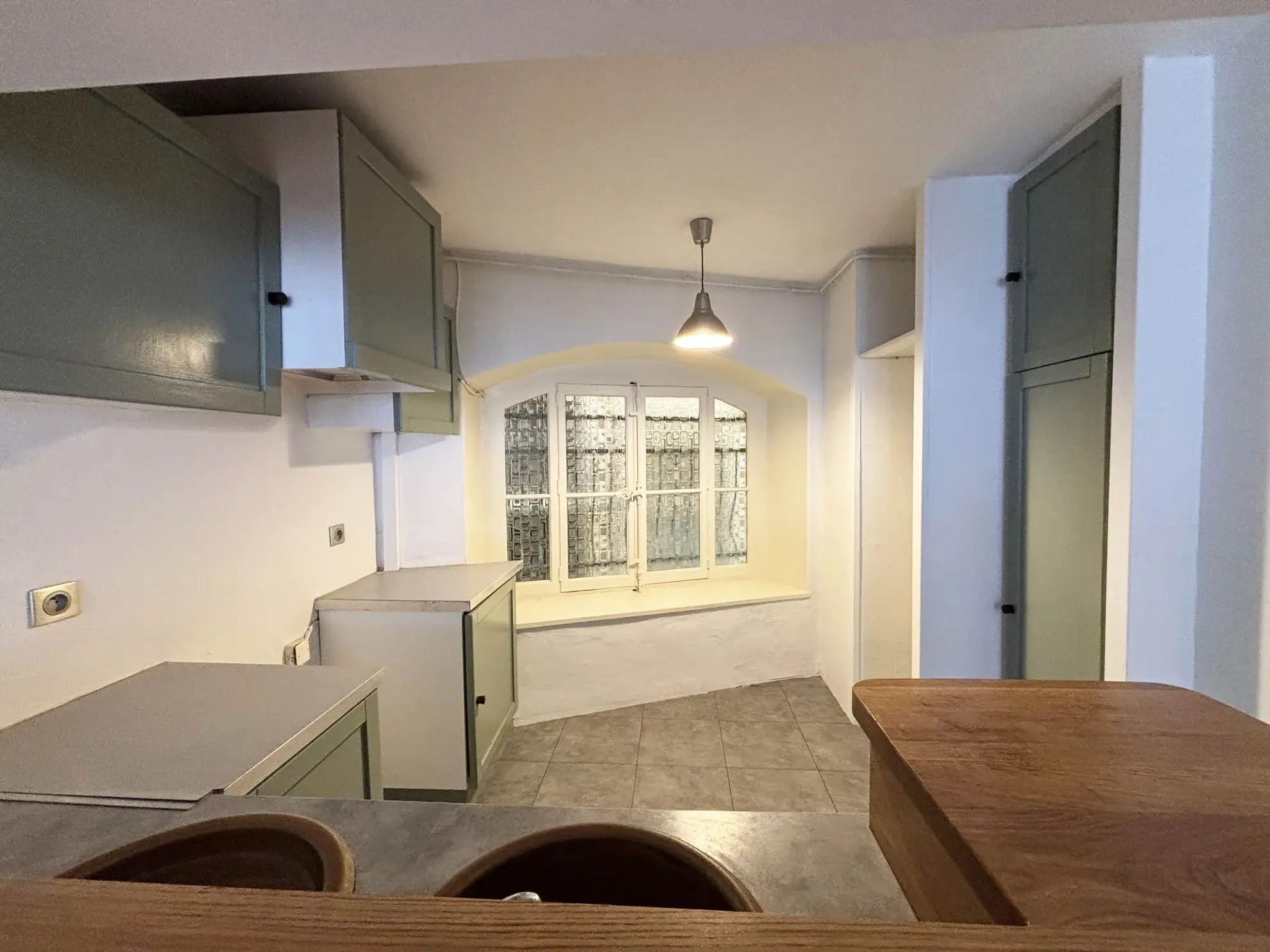 Charmant appartement de 41 m² à Lyon, quartier Sathonay, avec vitraux et parquet d'origine 