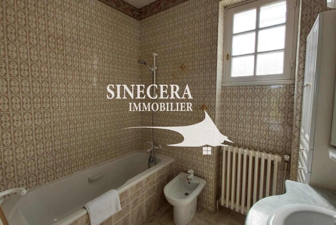 Magnifique maison de 170 m² avec piscine et studio indépendant à Bourdeilles 