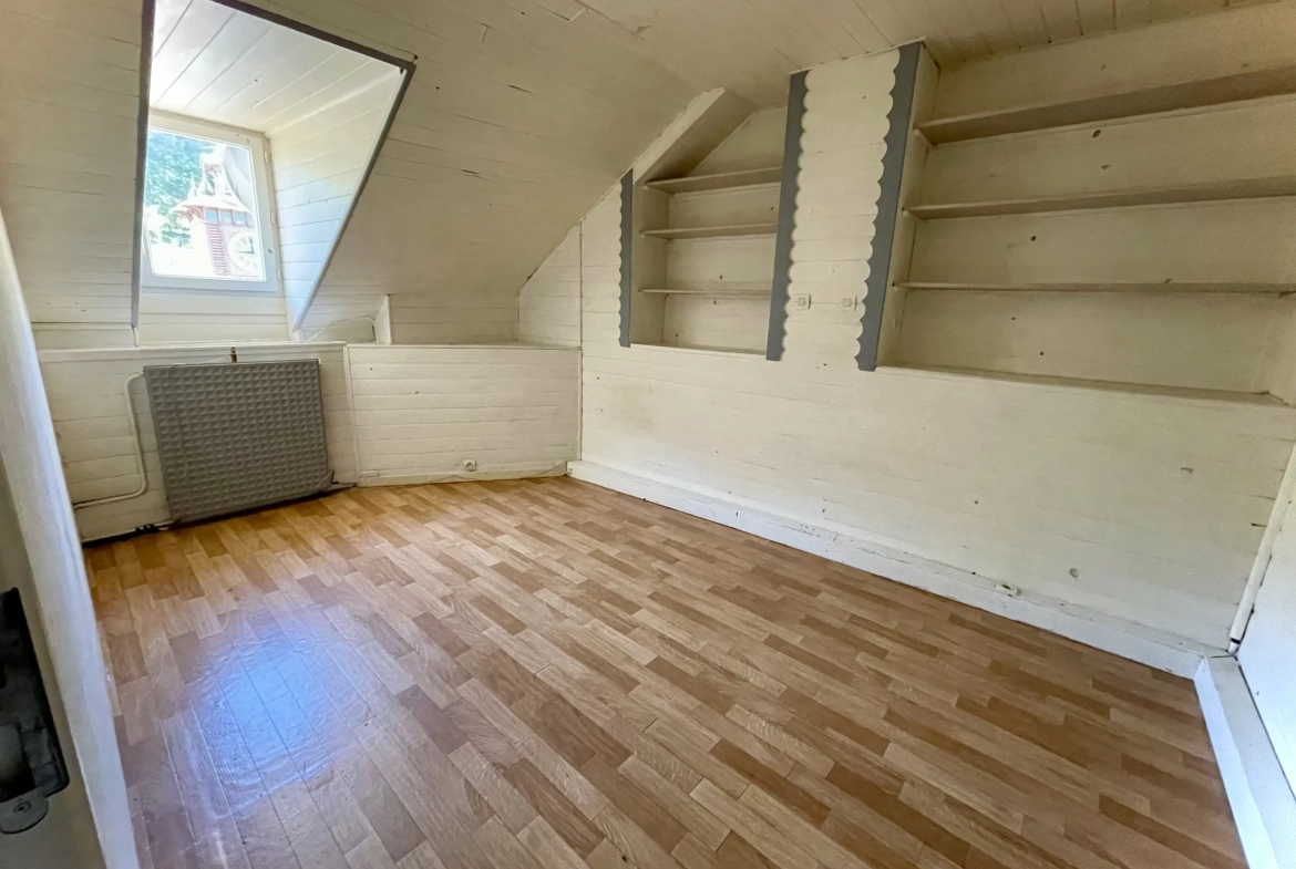 Charmant appartement de 110m² à rénover au centre d’Evian-les-Bains avec 6 chambres 