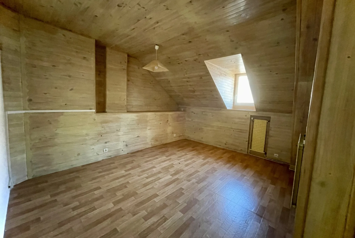 Charmant appartement de 110m² à rénover au centre d’Evian-les-Bains avec 6 chambres 