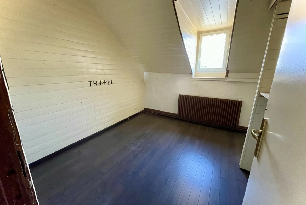 Charmant appartement de 110m² à rénover au centre d’Evian-les-Bains avec 6 chambres 