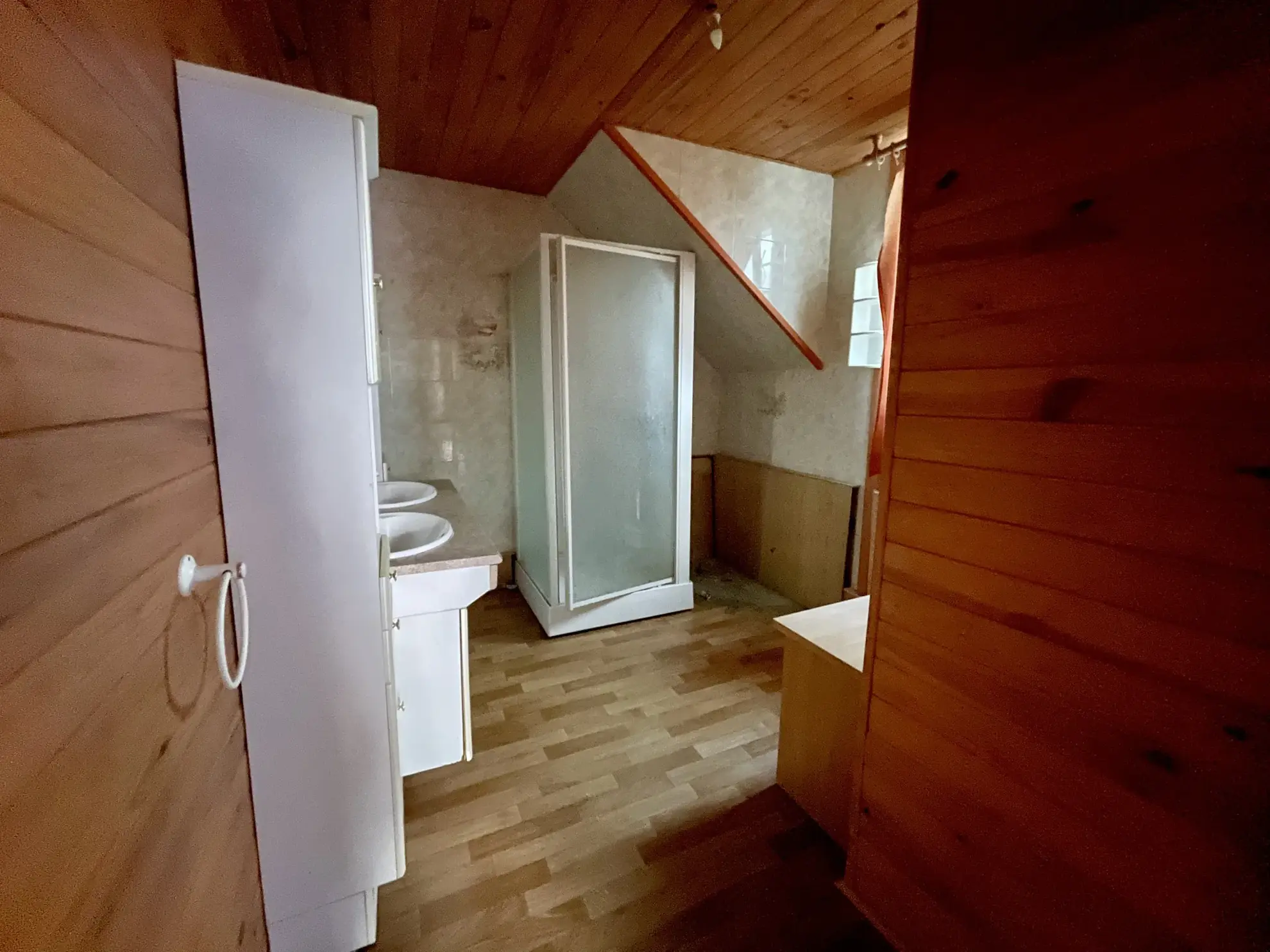 Charmant appartement de 110m² à rénover au centre d’Evian-les-Bains avec 6 chambres 