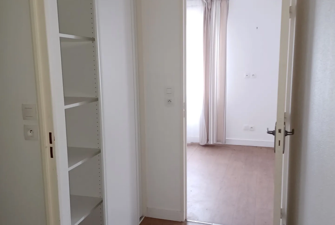 Studio à vendre à Guilvinec de 31,45 m² avec équipements modernes 