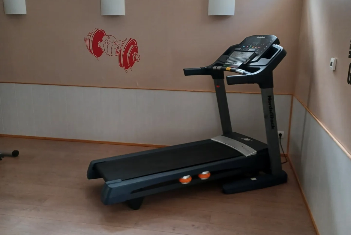 Studio à vendre à Guilvinec de 31,45 m² avec équipements modernes 