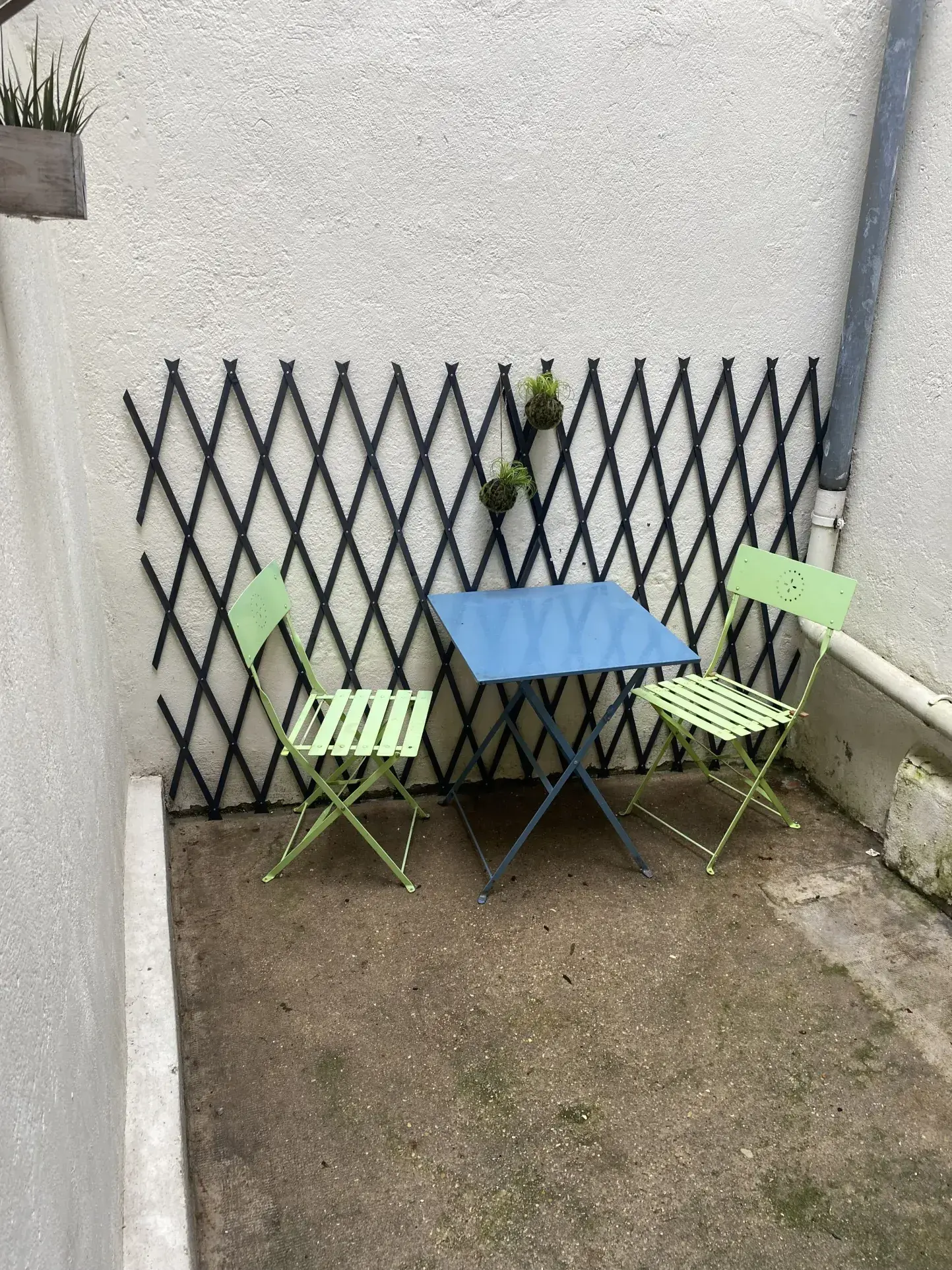 Appartement de 25 m² à Colombes à 12 min des gares, cour, pièce en sous-sol, idéal investissement ou première acquisition 