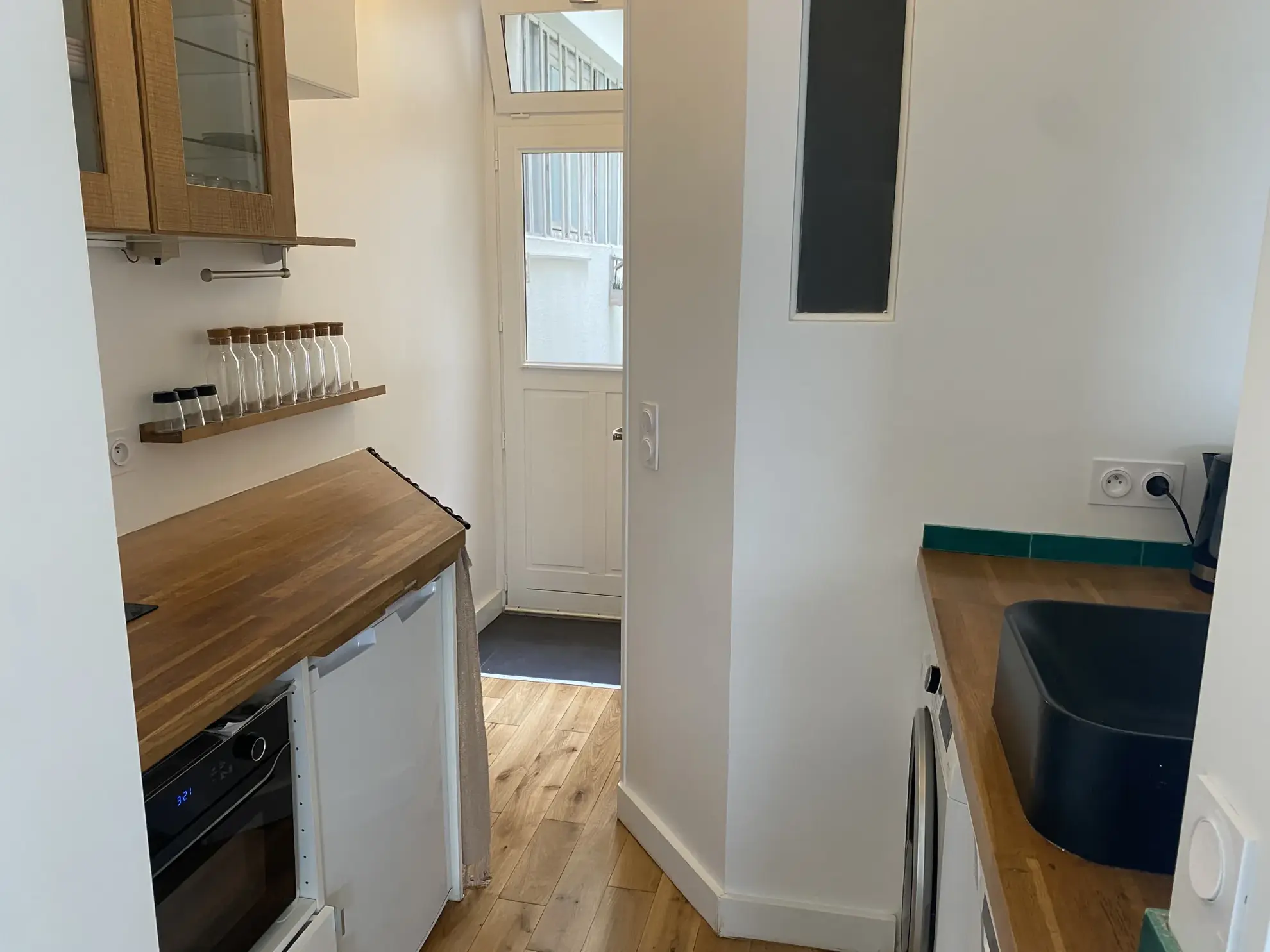 Appartement de 25 m² à Colombes à 12 min des gares, cour, pièce en sous-sol, idéal investissement ou première acquisition 