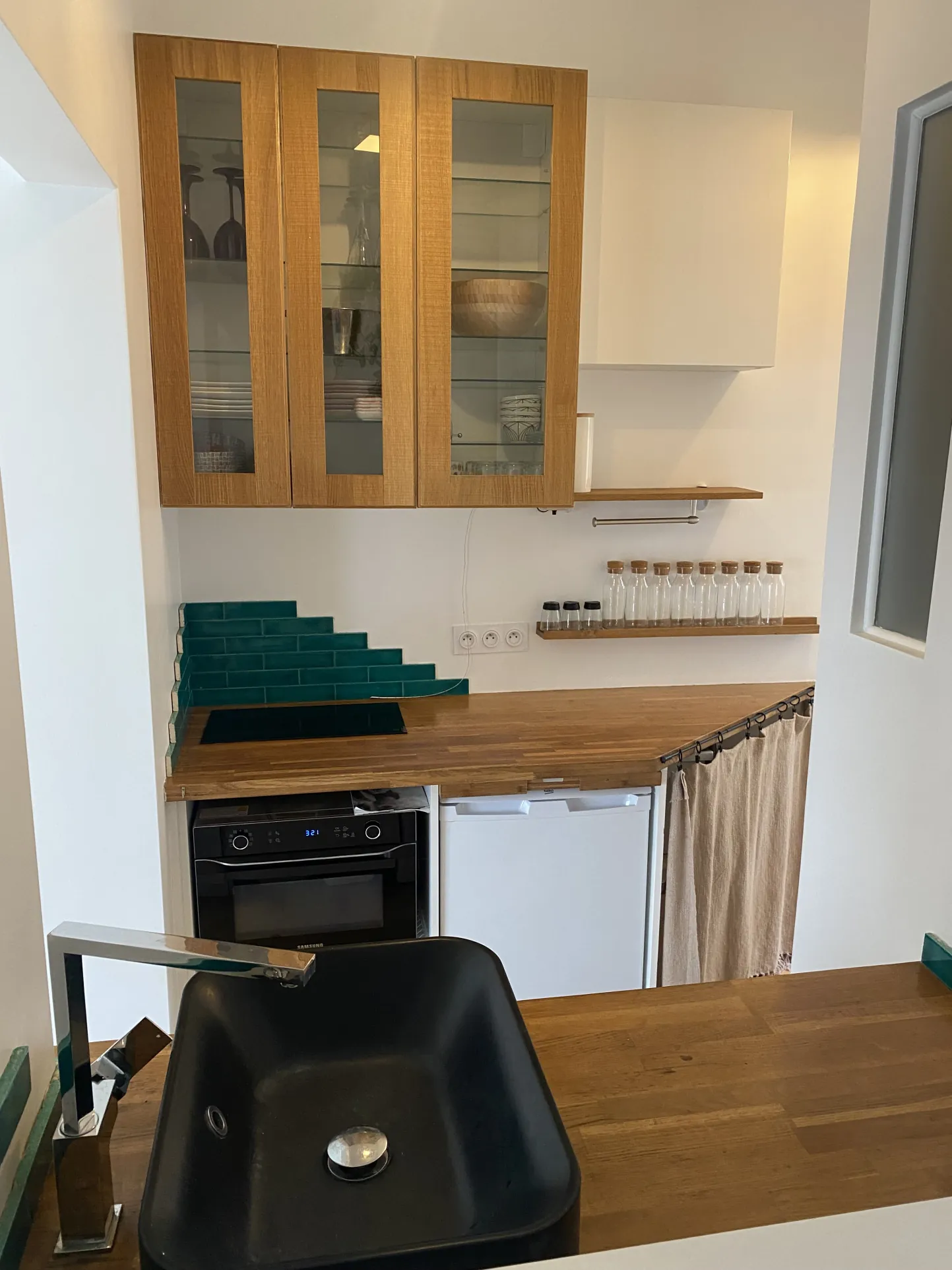Appartement de 25 m² à Colombes à 12 min des gares, cour, pièce en sous-sol, idéal investissement ou première acquisition 