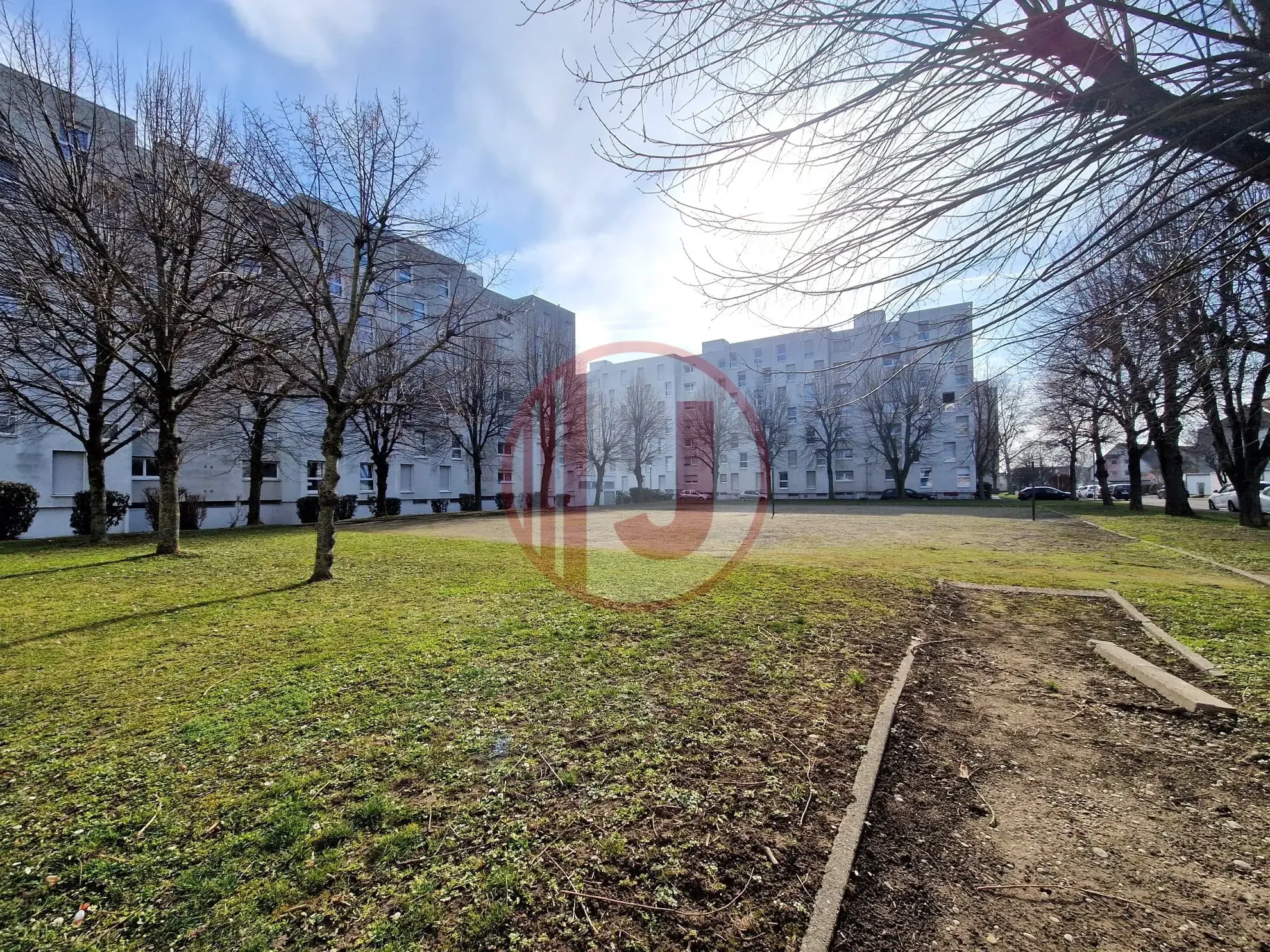 Appartement F5 lumineux à Illzach - Investissement locatif sécurisé de 80 m² 