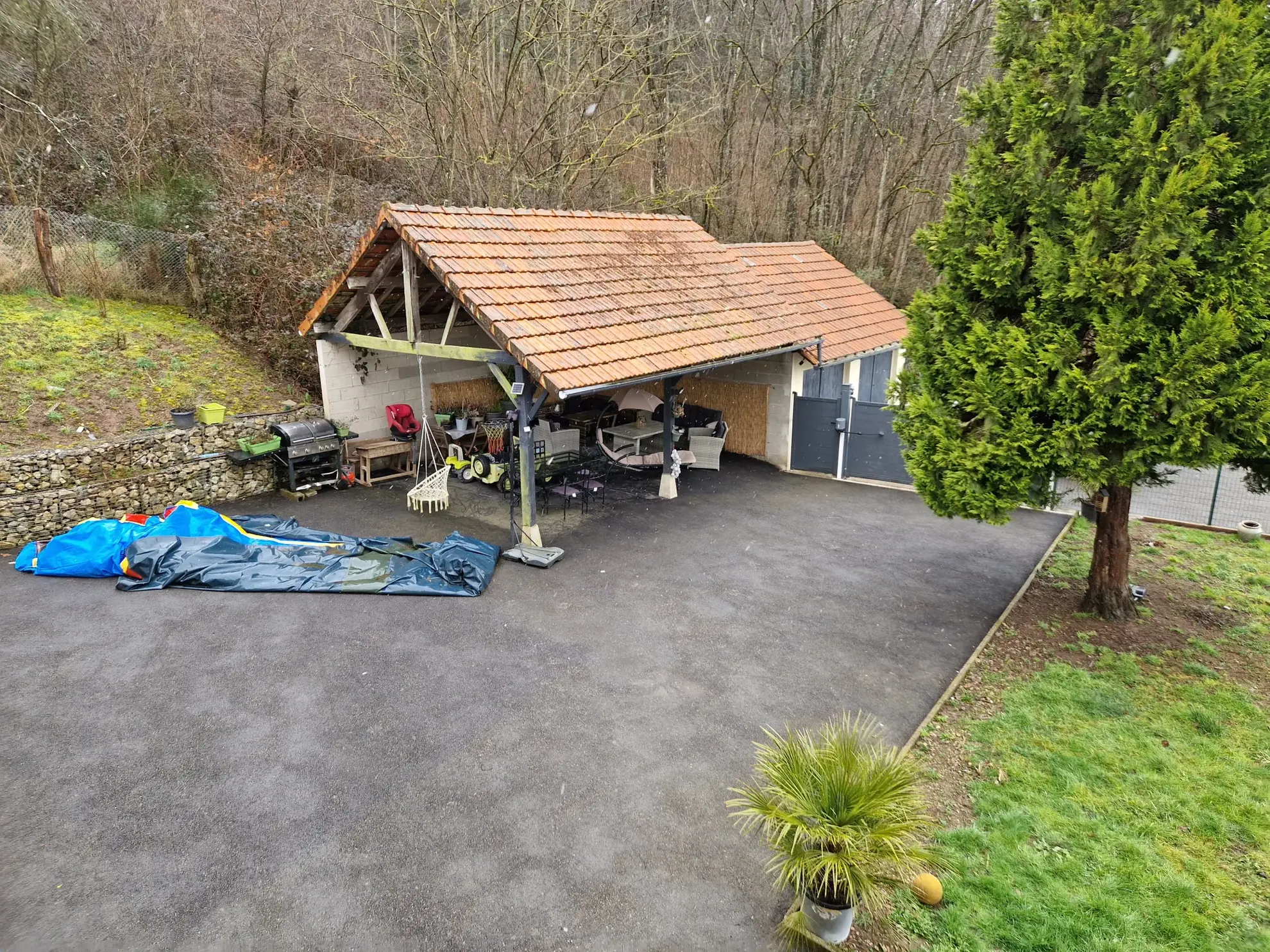 Belle maison de 193 m² avec terrain de 13426 m² proche d'Épinac 