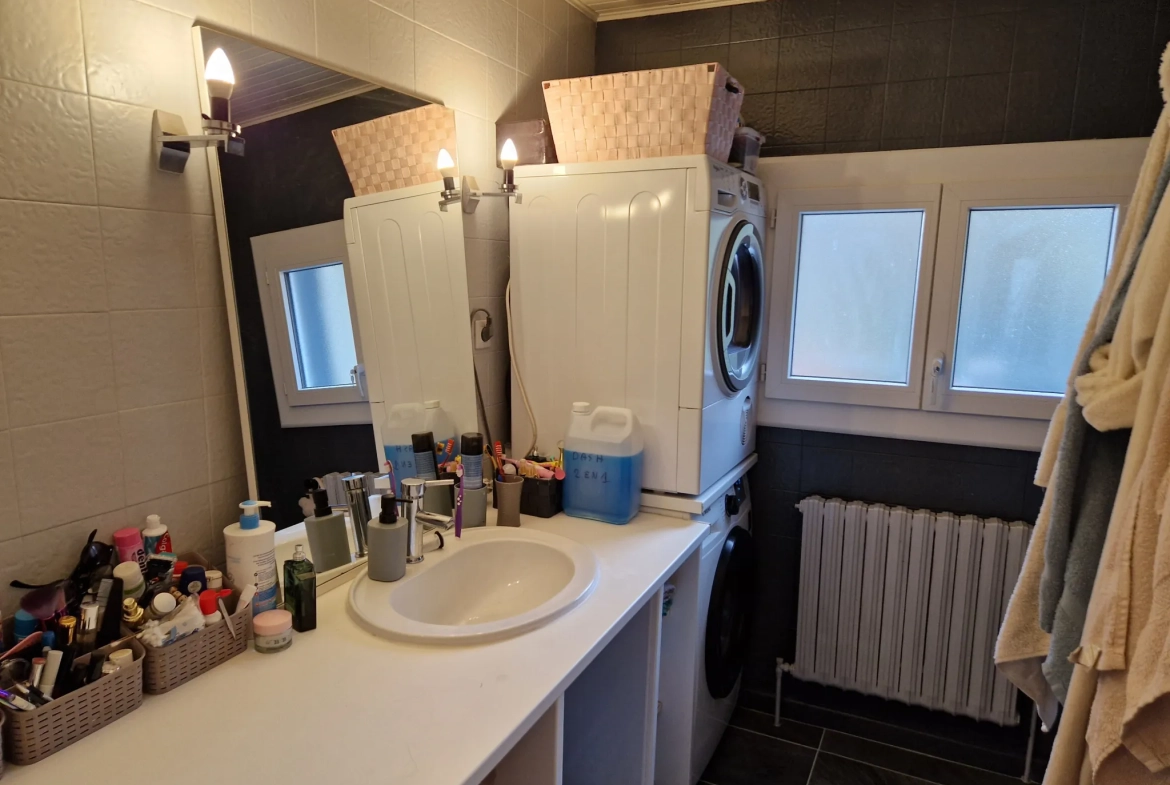 Belle maison de 193 m² avec terrain de 13426 m² proche d'Épinac 