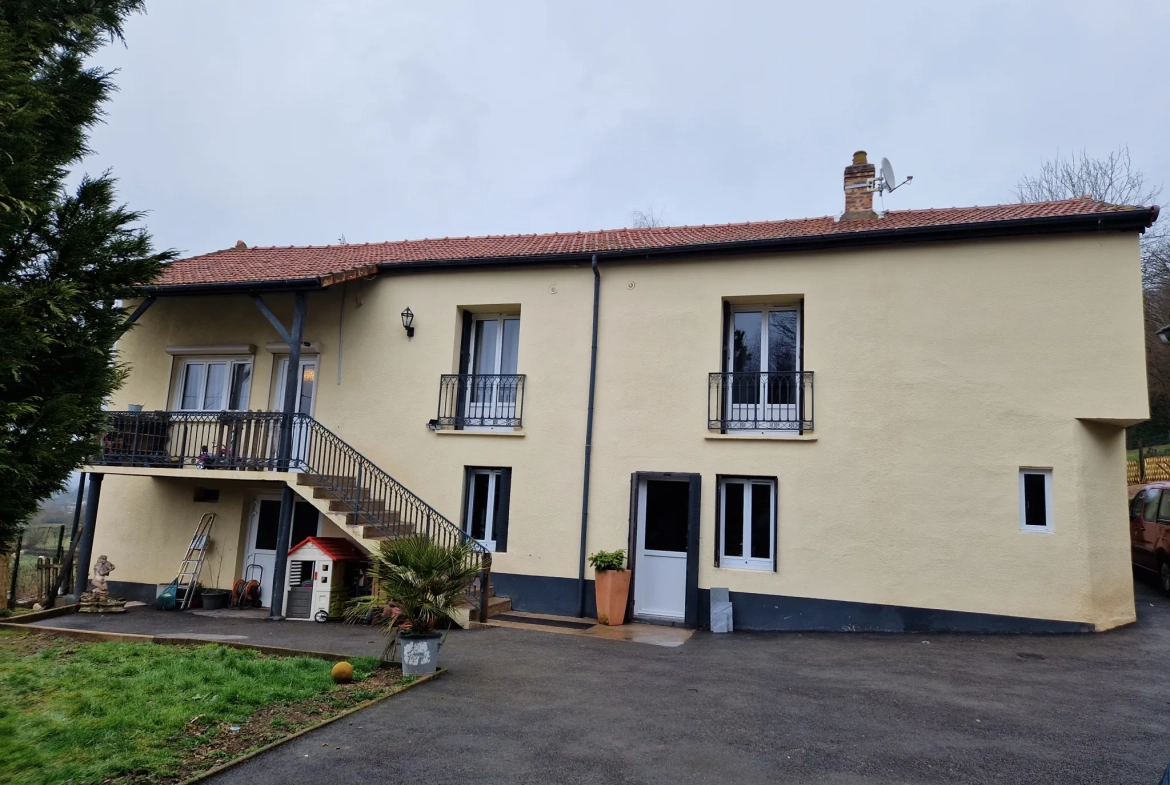 Belle maison de 193 m² avec terrain de 13426 m² proche d'Épinac 