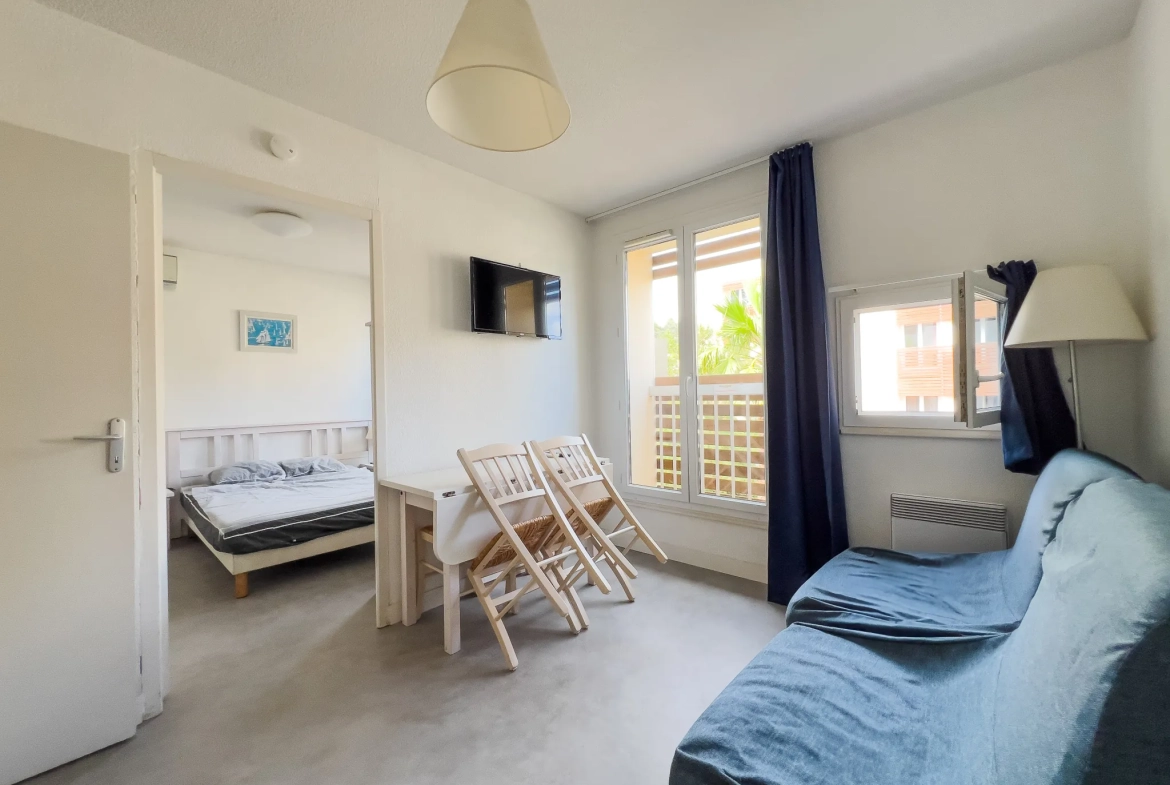 Investissement locatif en Appartement de 2 Pièces à La Londe-les-Maures près de la plage 