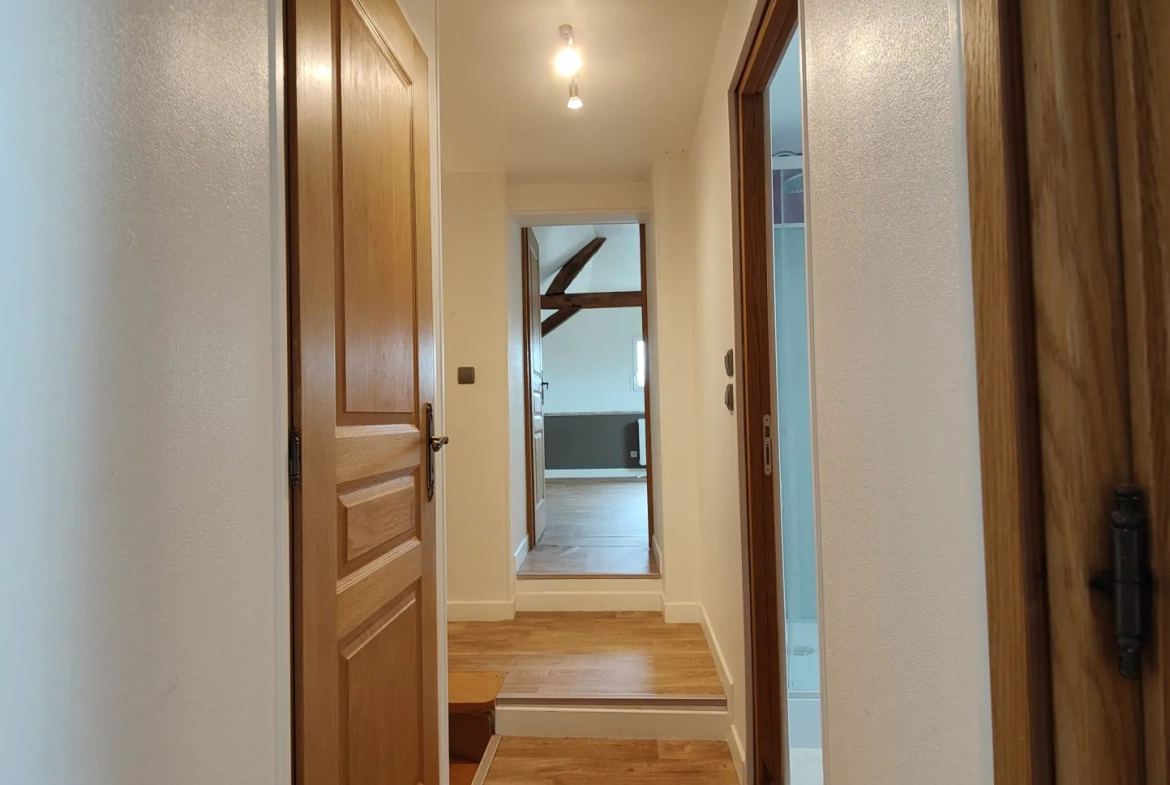 Maison avec dépendance à vendre à Ormoy en Yonne, 85m² avec garage et toit-terrasse 