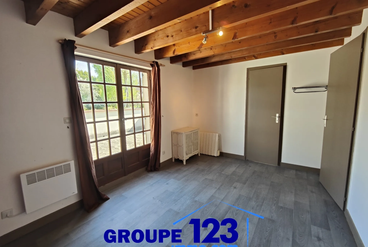 Maison avec dépendance à vendre à Ormoy en Yonne, 85m² avec garage et toit-terrasse 