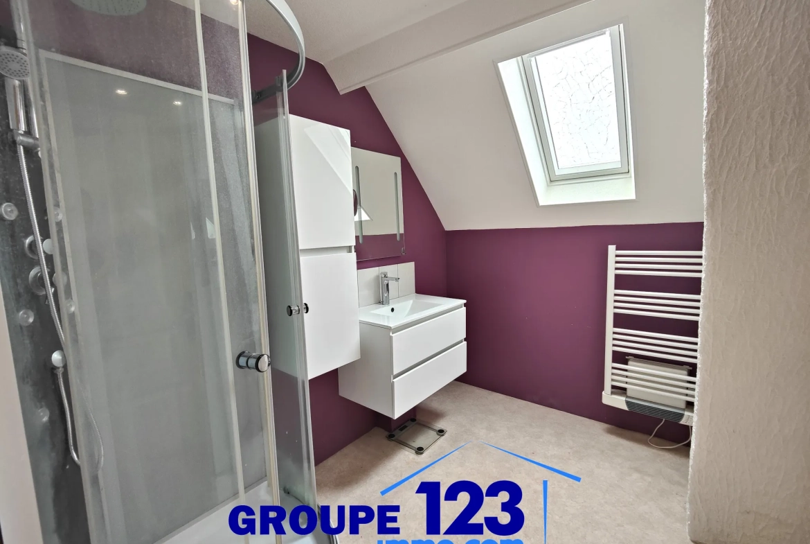 Maison avec dépendance à vendre à Ormoy en Yonne, 85m² avec garage et toit-terrasse 