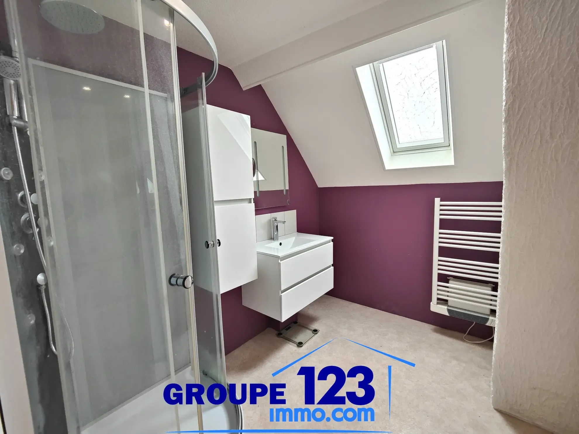 Maison avec dépendance à vendre à Ormoy en Yonne, 85m² avec garage et toit-terrasse 