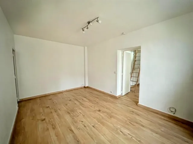 Appartement de 29,8 m² à Saint-Germain-en-Laye - Petite surface dans immeuble historique 