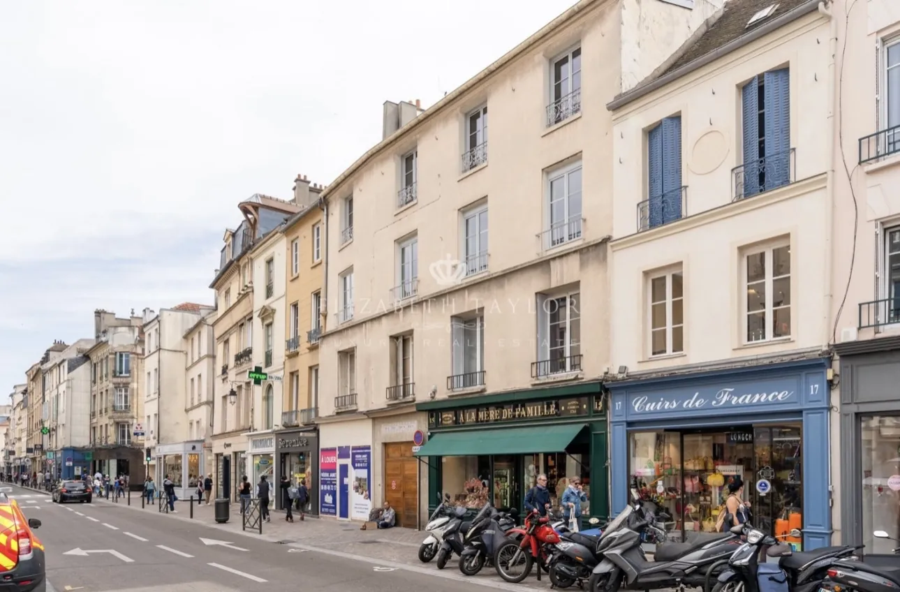 Appartement de 29,8 m² à Saint-Germain-en-Laye - Petite surface dans immeuble historique 