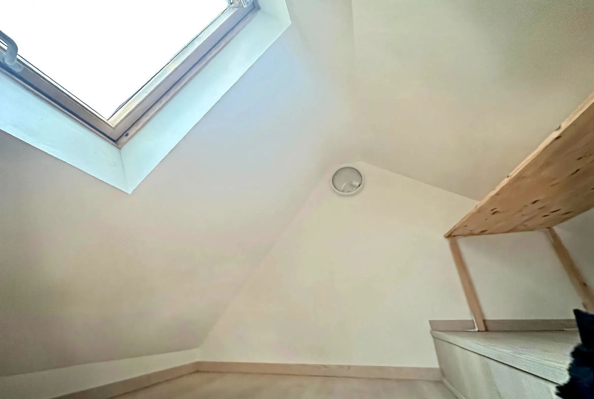 Appartement de 29,8 m² à Saint-Germain-en-Laye - Petite surface dans immeuble historique 