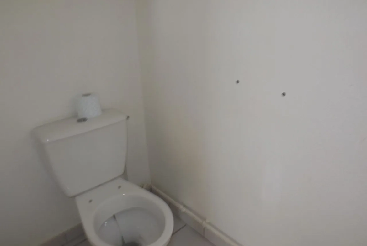 Maison de 85 m² à Artaix avec jardin privé et garage, louée depuis mars 2024 