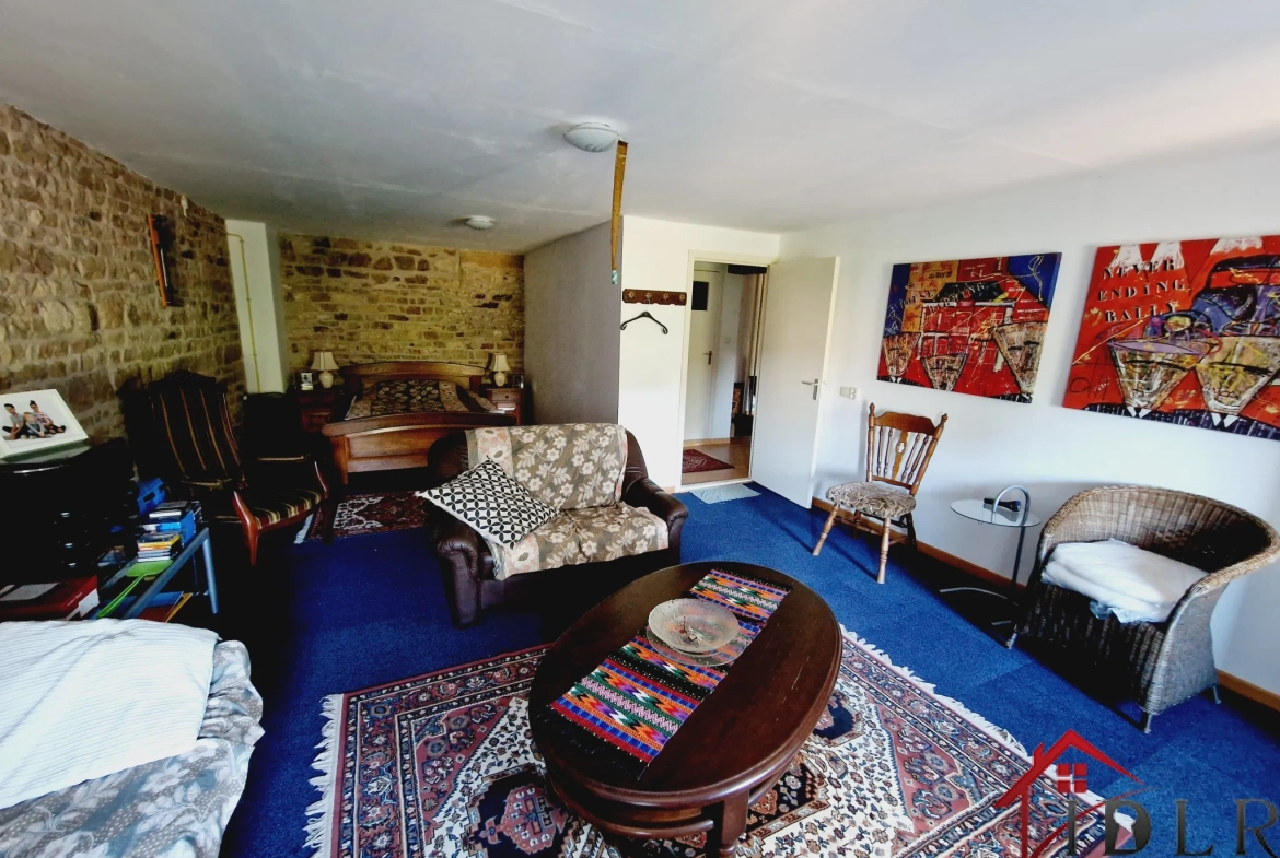 Maison authentique du XVIIIe siècle à Laneuvelle, charme et tranquillité 