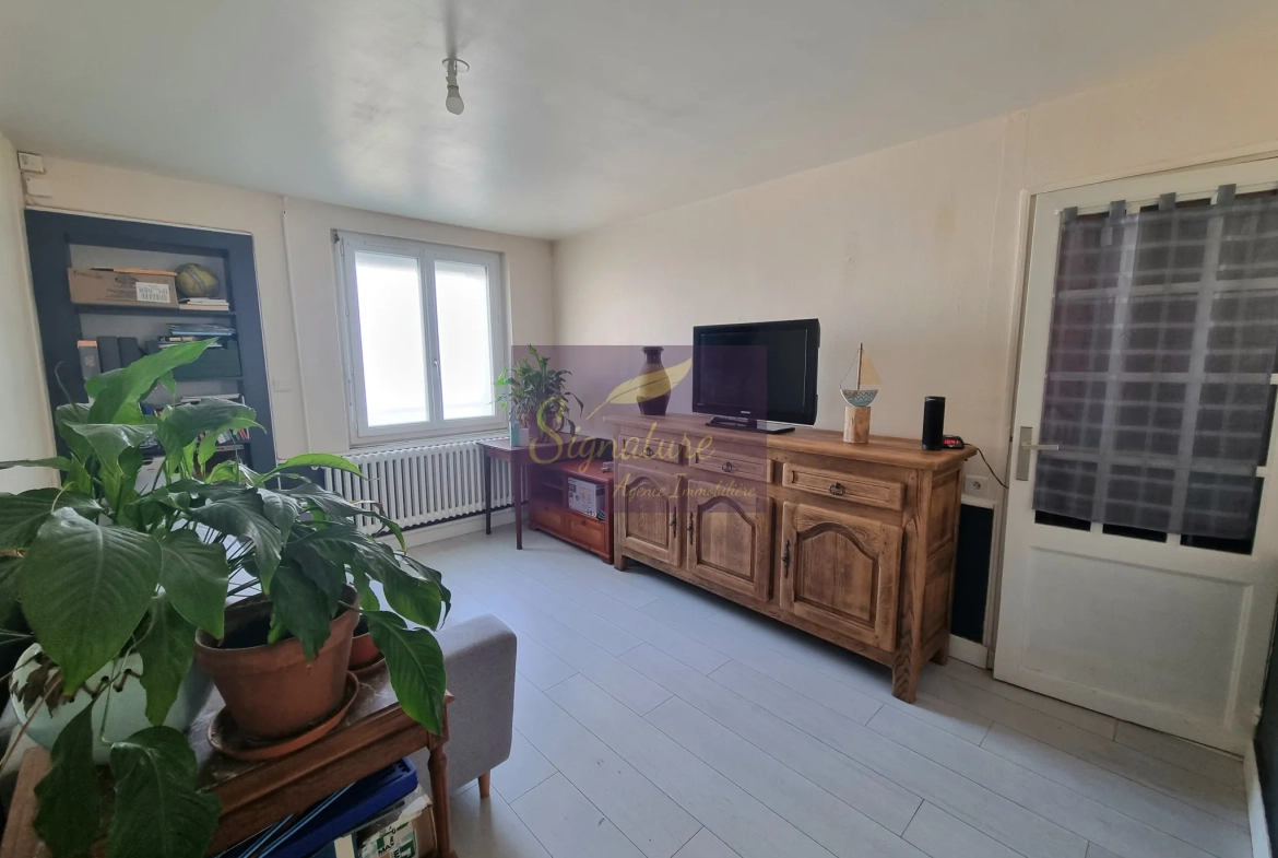 Maison à vendre à Le Mans Ponlieue - 45m², 1 chambre, cave et grenier 