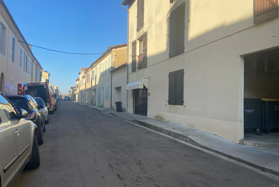 Appartement Type 2 à Fleurance, Proche du Centre-Ville - Investissement Locatif 