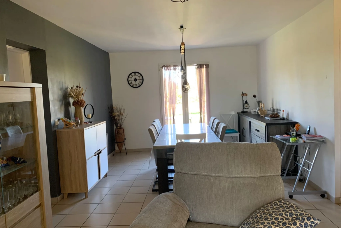 Maison traditionnelle de 89 m² avec jardin et garage à Sauveterre de Guyenne 