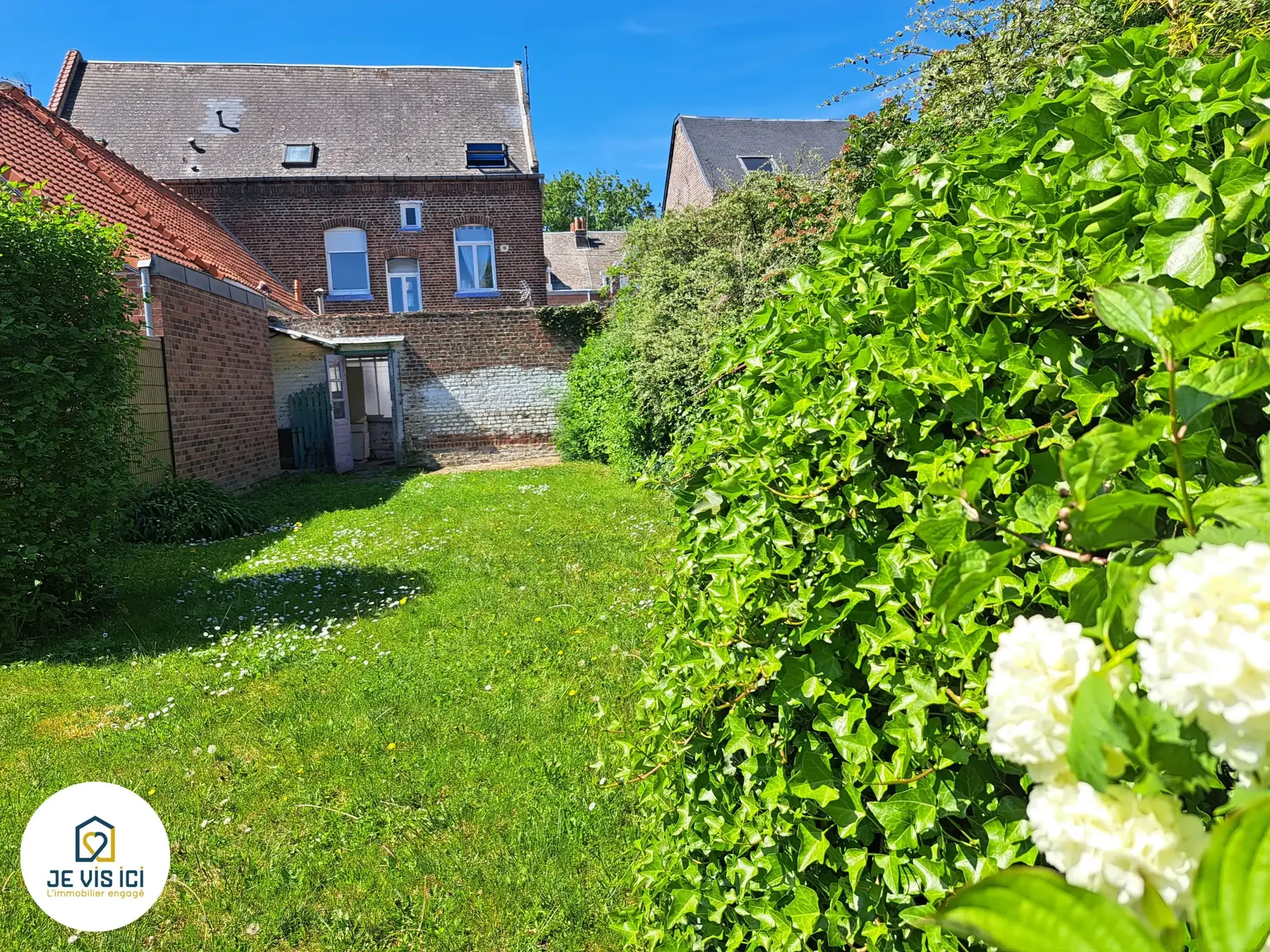 Maison semi-individuelle à Locon près de Béthune avec garage et jardin 