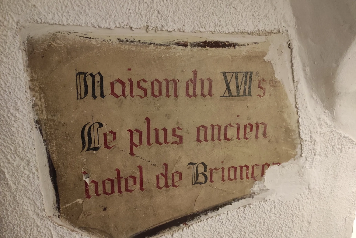 Appartement T2 à vendre à Briançon avec vue sur Vauban - 31,44 m² 