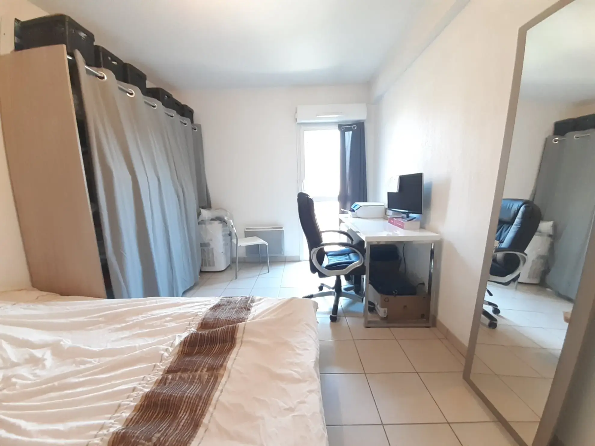 Appartement T3 avec terrasse et stationnement à Perpignan, idéalement situé 