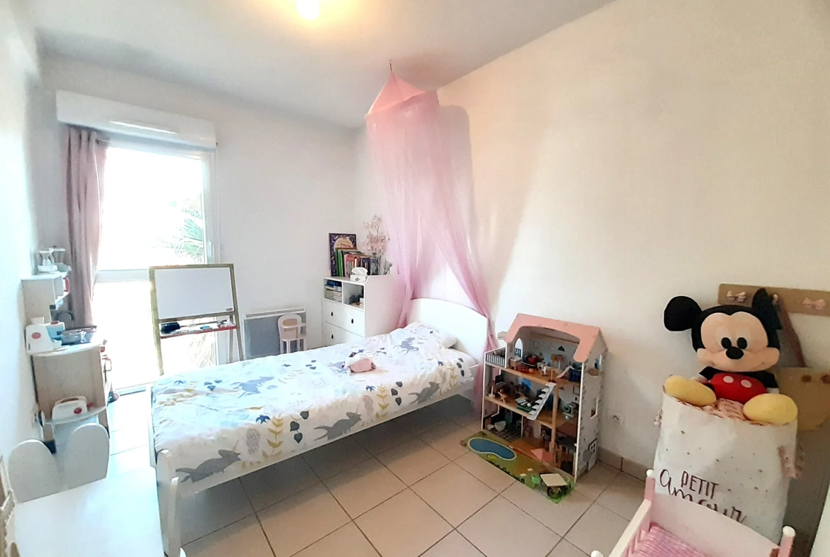 Appartement T3 avec terrasse et stationnement à Perpignan, idéalement situé 