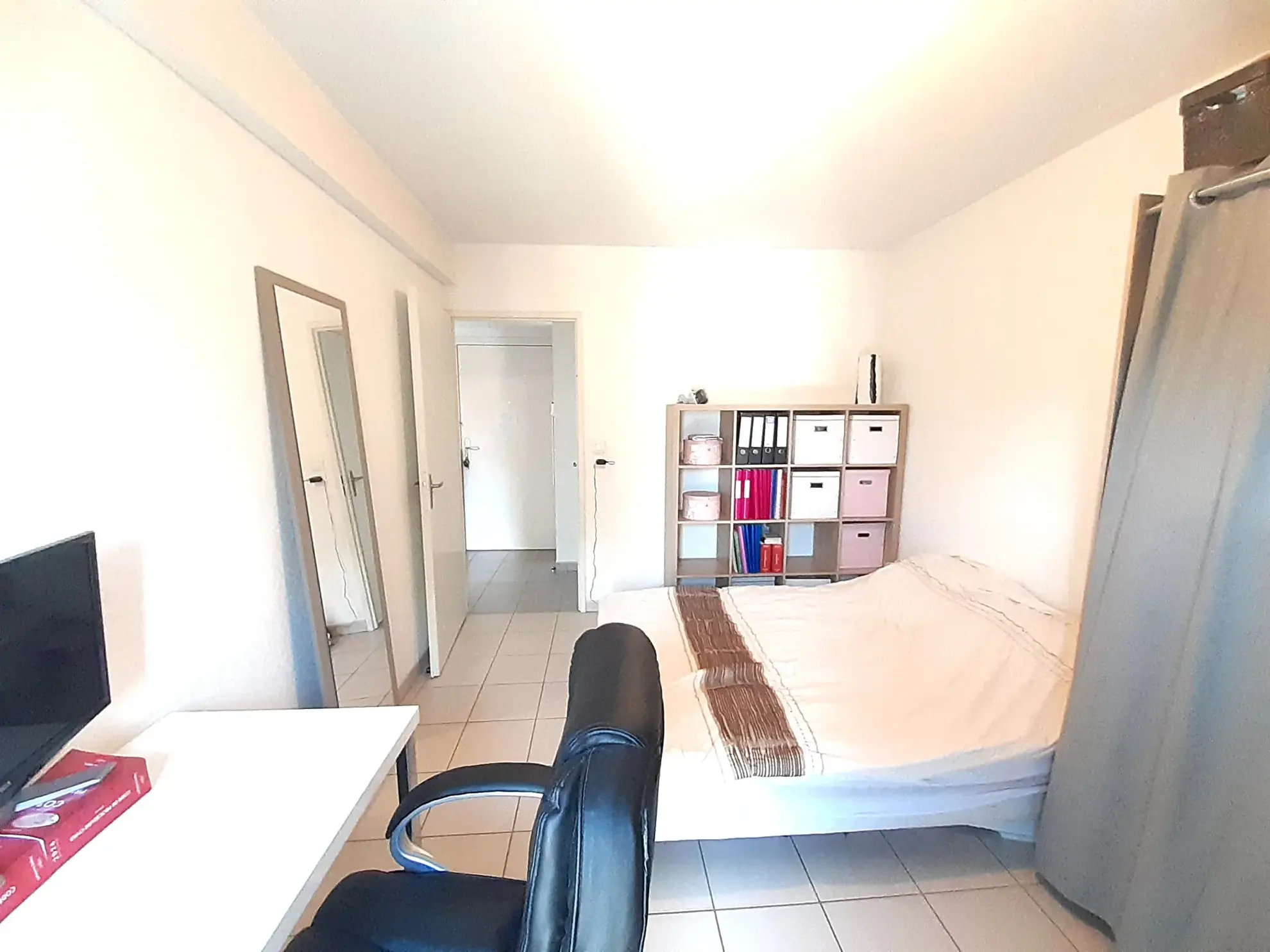 Appartement T3 avec terrasse et stationnement à Perpignan, idéalement situé 