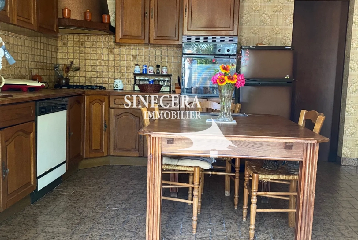 Belle maison en pierre avec grand terrain à Riberac (24600) 