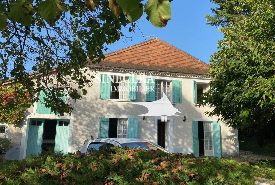 Belle maison en pierre avec grand terrain à Riberac (24600) 