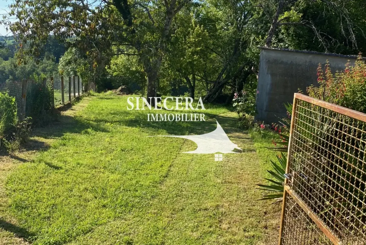 Belle maison en pierre avec grand terrain à Riberac (24600) 
