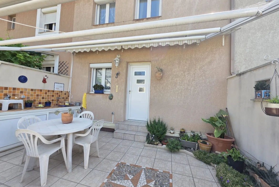 Pavillon avec vue sur mer à Port-de-Bouc de 72,77 m² 