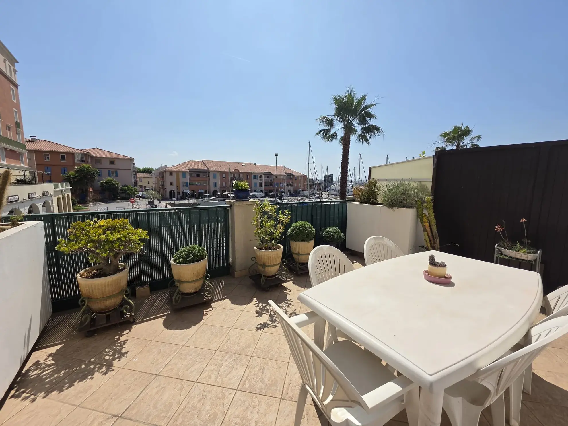 Pavillon avec vue sur mer à Port-de-Bouc de 72,77 m² 
