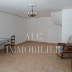Maison de 124 m² à vendre à Pre en pail avec 4 chambres, cave et parking