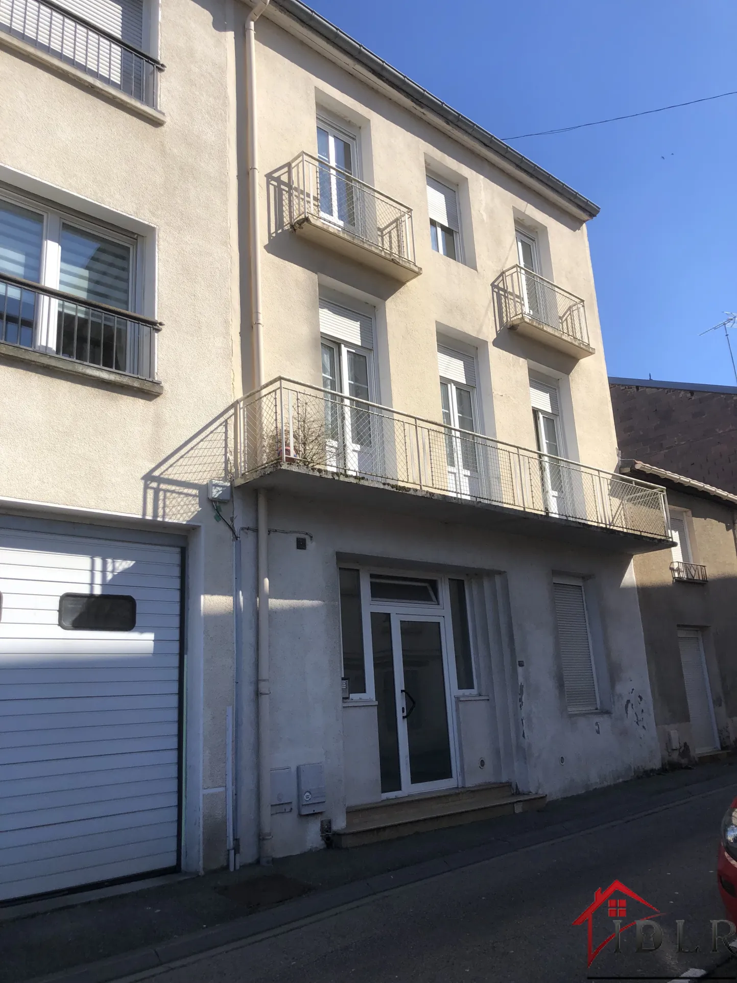 Investissez dans cet immeuble de rapport à Contrexéville face aux Thermes 