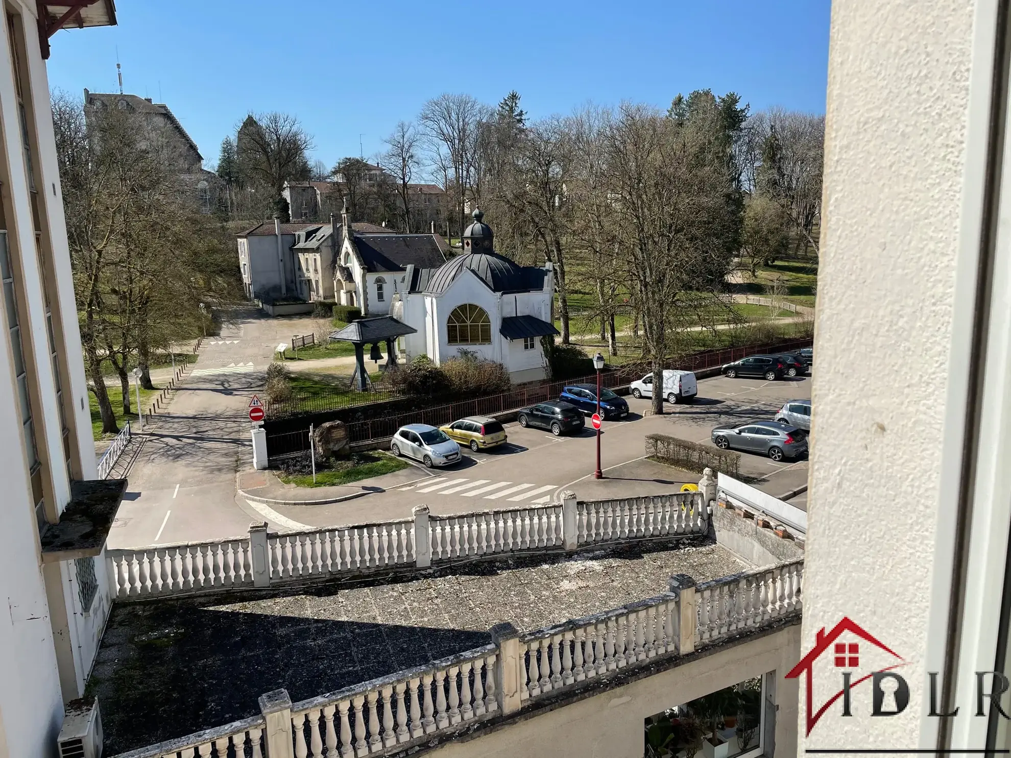 Investissez dans cet immeuble de rapport à Contrexéville face aux Thermes 