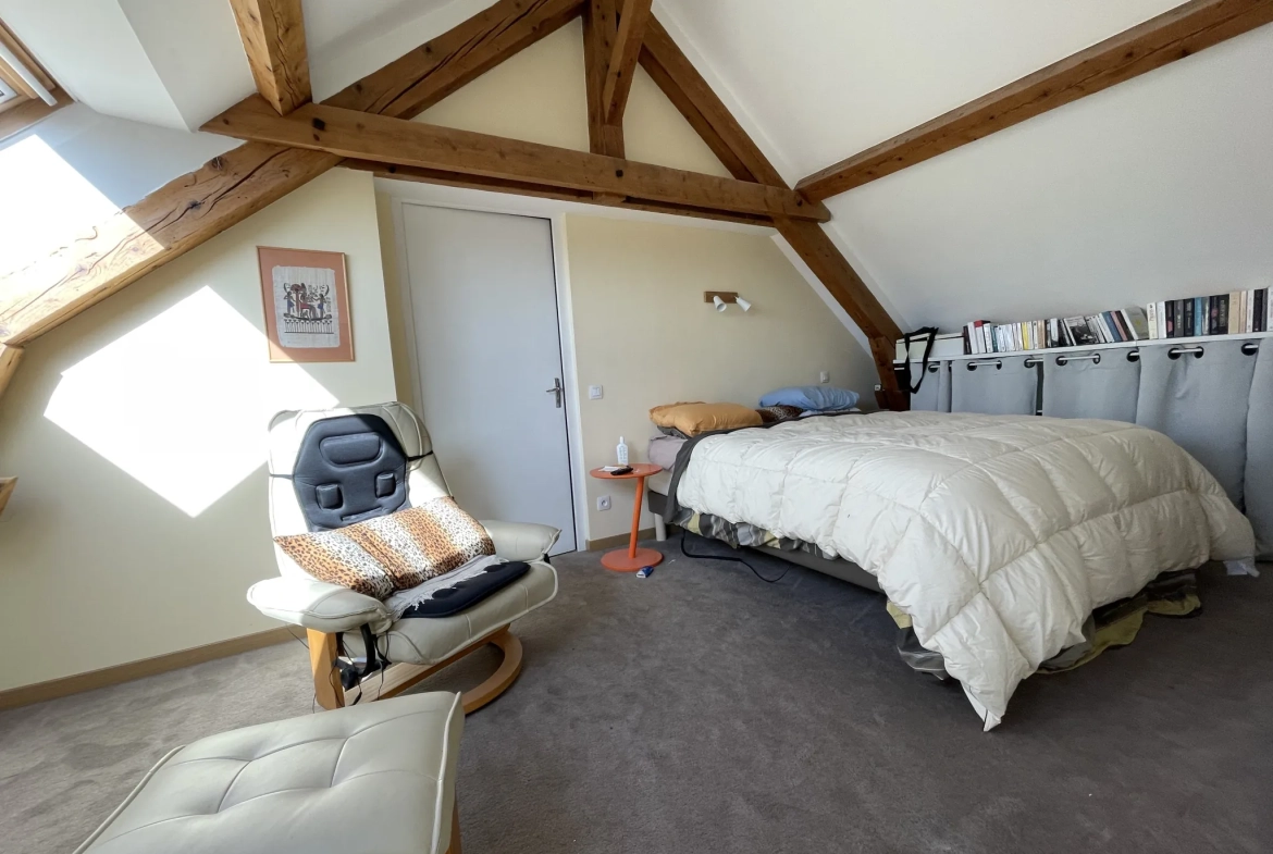 Longère à Bellerive-sur-Allier de 121 m² avec double habitation et terrain arboré 