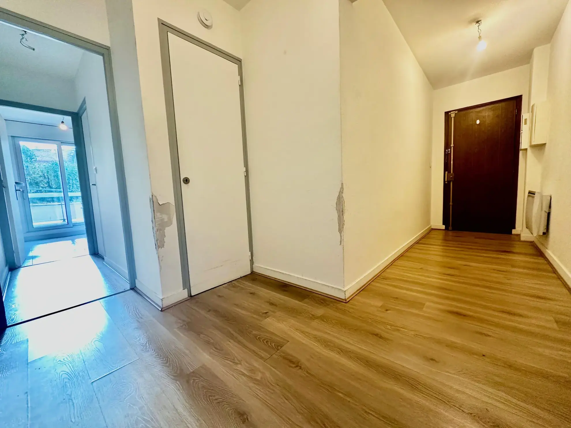 Appartement T2 de 60m² avec balcon à Évian-les-Bains en copropriété sécurisée 