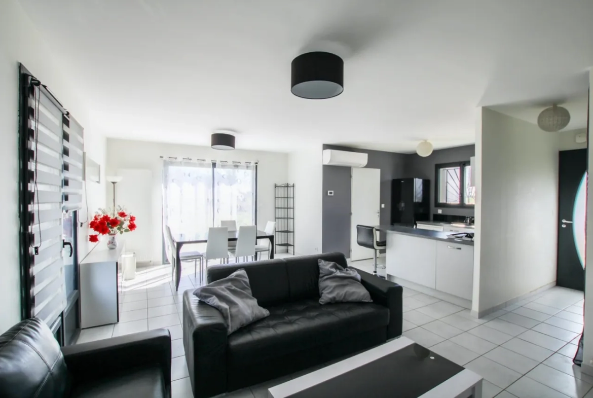Maison récente de 83 m² à Salignac avec grand terrain dans un secteur calme 
