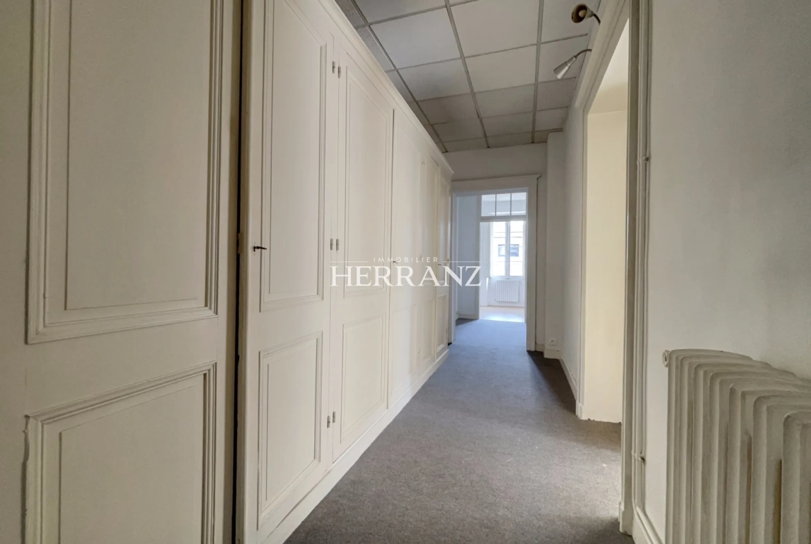 Appartement de standing de 88 m² à Libourne avec 2 chambres et charme ancien 