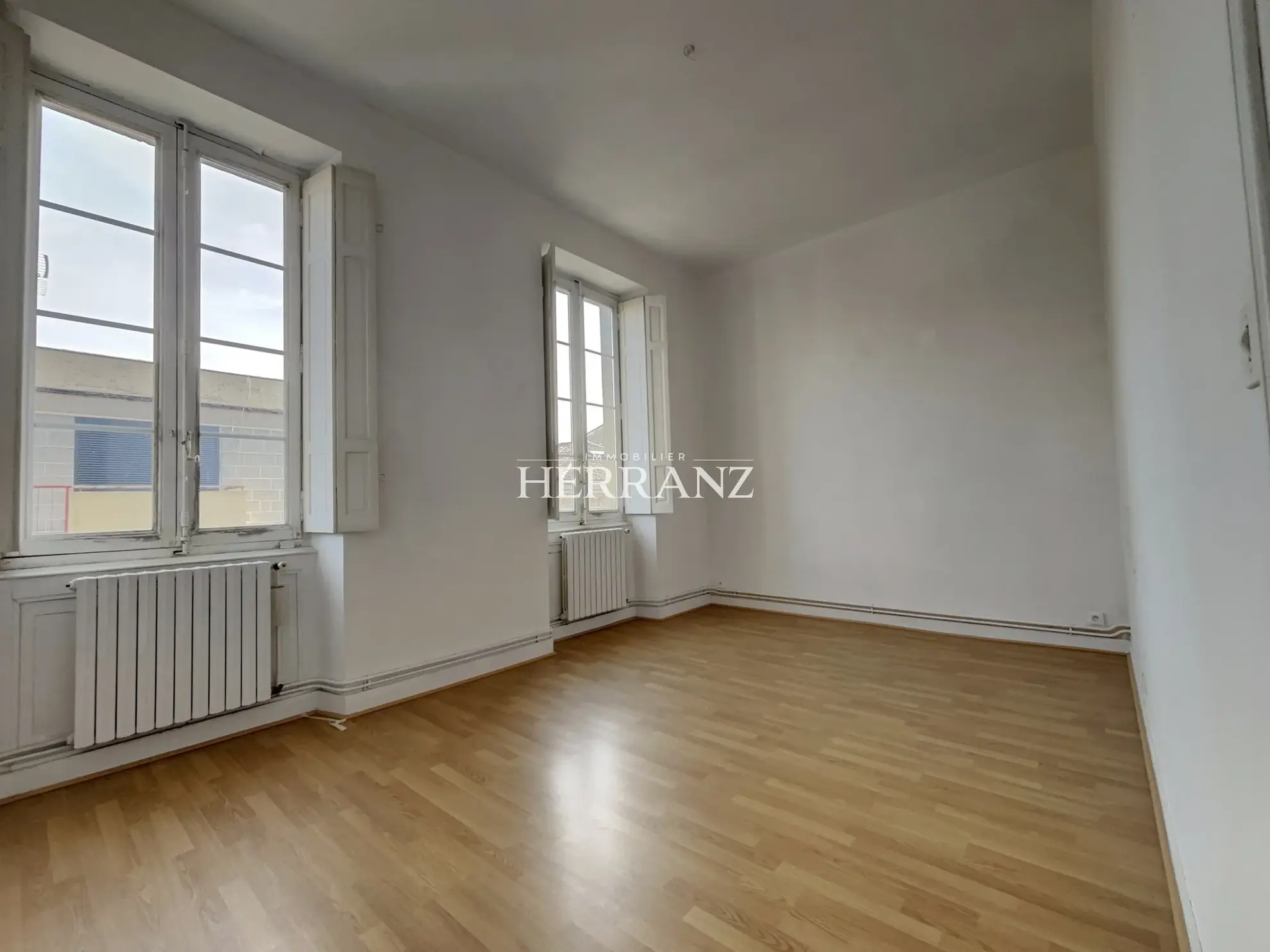 Appartement de standing de 88 m² à Libourne avec 2 chambres et charme ancien 