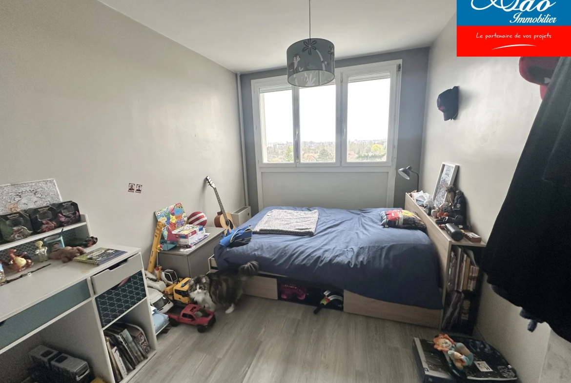 Appartement 5 pièces avec balcon et parking à Troyes, proche centre-ville 