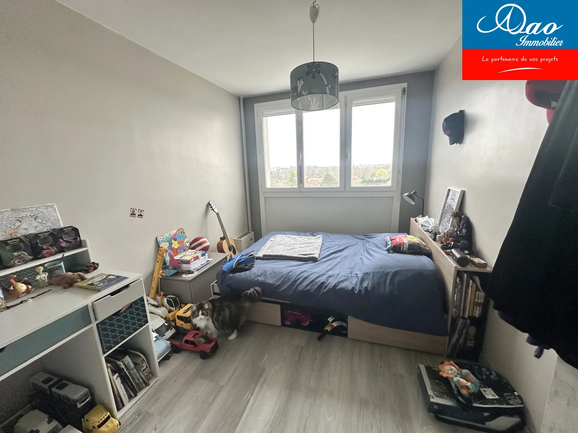Appartement 5 pièces avec balcon et parking à Troyes, proche centre-ville 