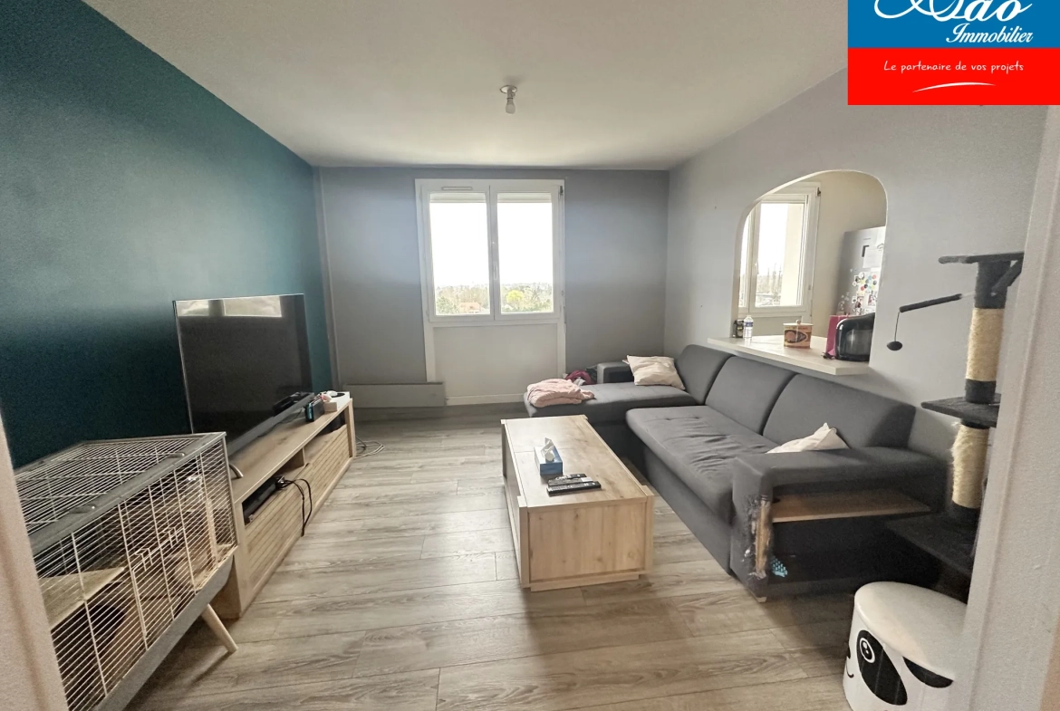 Appartement 5 pièces avec balcon et parking à Troyes, proche centre-ville 