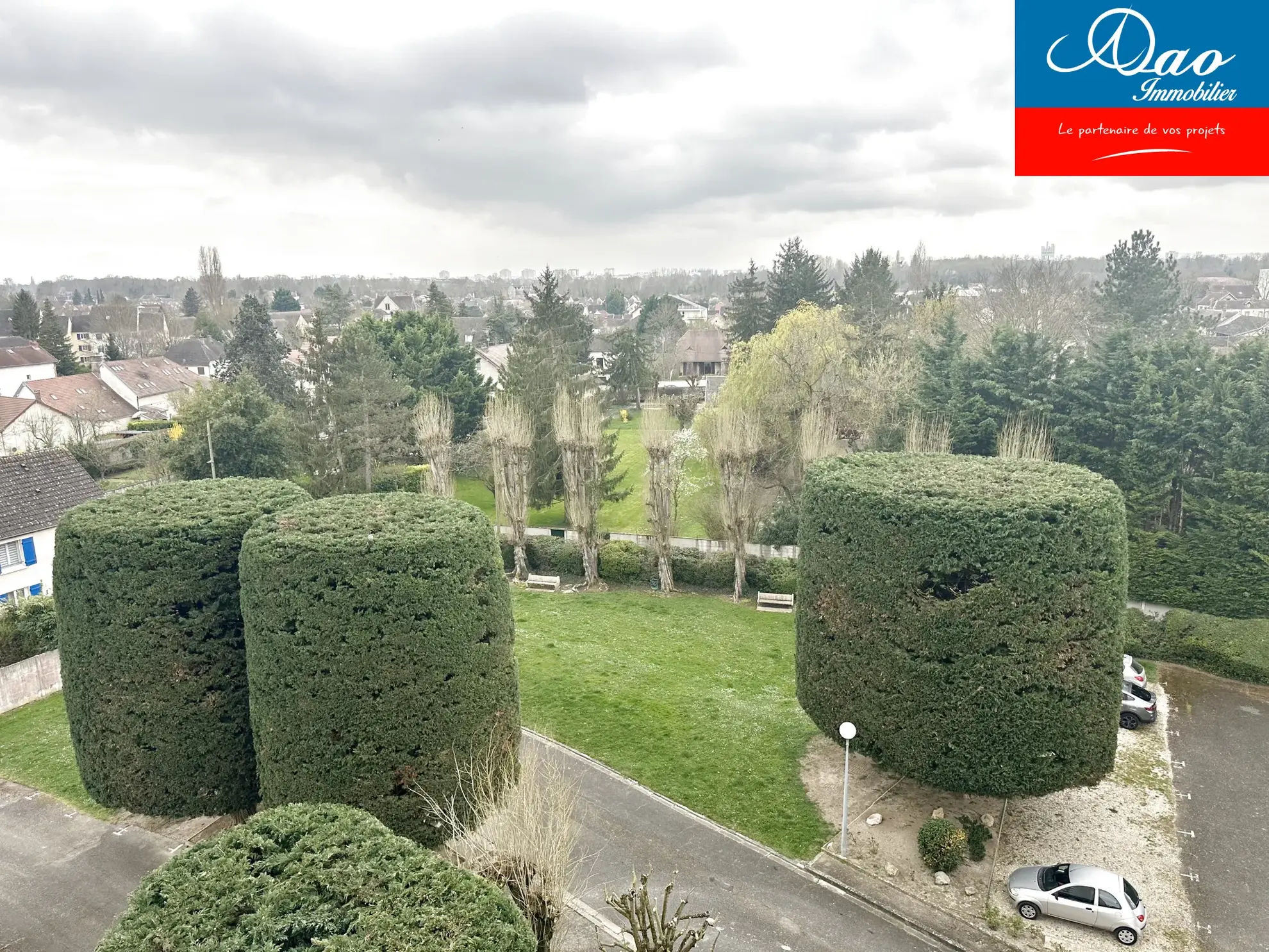 Appartement 5 pièces avec balcon et parking à Troyes, proche centre-ville 